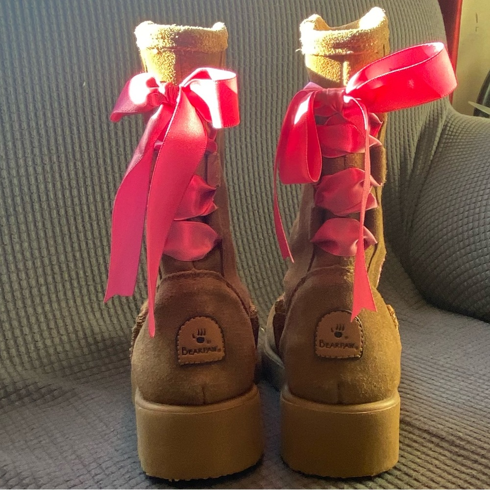 BearPaw “Carly” Shearling Boot Nubuck - Picture 2 of 15
